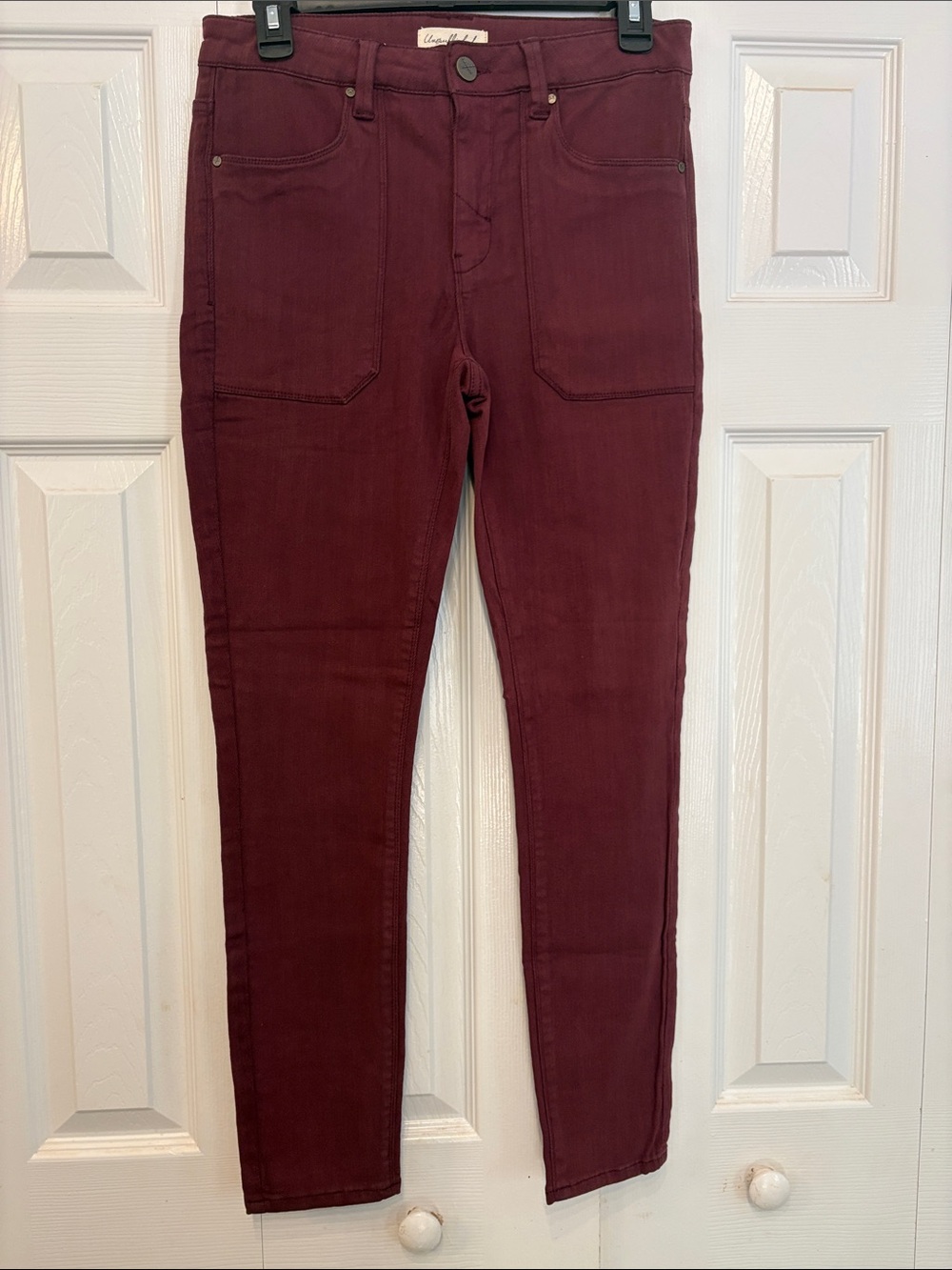 Women’s Skinny Jeans in Deep Wine 819